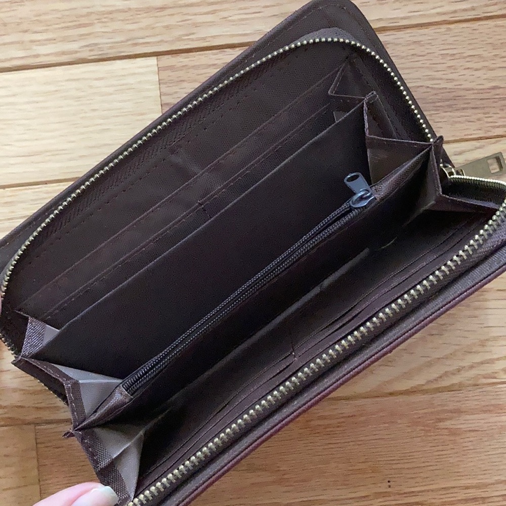 Long Wallet - Picture 2 of 4